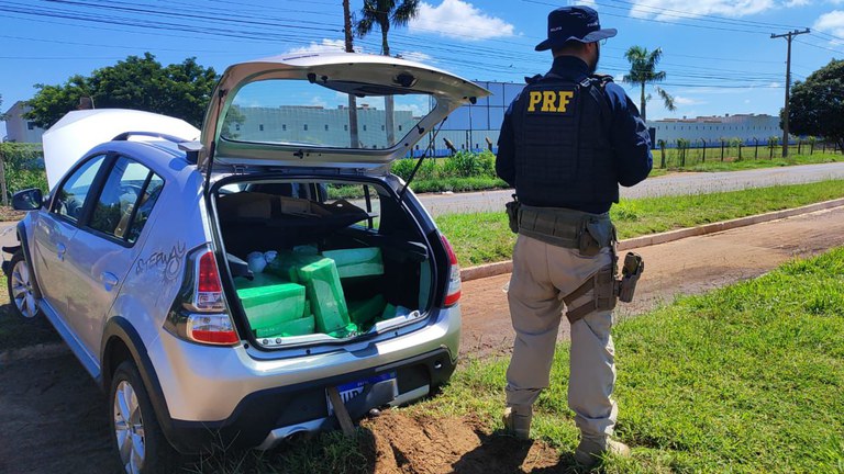 PRF apreende 203 Kg de maconha em Três Lagoas (MS) e Água Clara (MS).jpg
