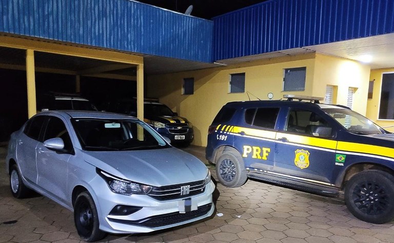 PRF recupera veículo em Bataguassu (MS)453425243.jpg