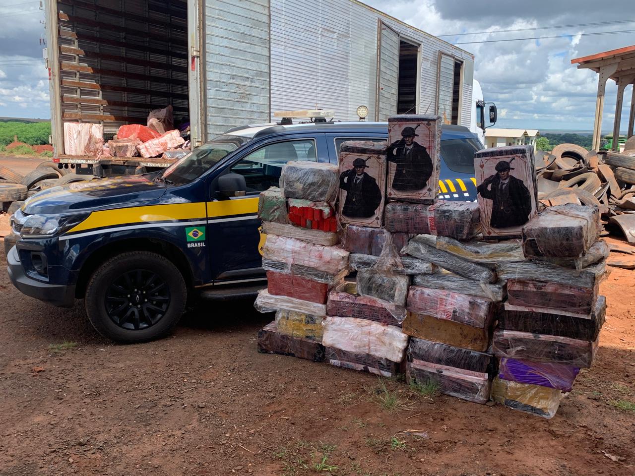 PRF apreende 5,9 toneladas de maconha em Ponta Porã (MS).jpg