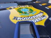 PRF prende caminhoneiro dirigindo embriagado em Guia Lopes da Laguna (MS)