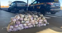 PRF apreende 12,9 kg de cocaína e duas armas de fogo em Paranaíba (MS)