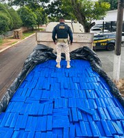 PRF apreende 3,5 toneladas de maconha em Eldorado (MS)