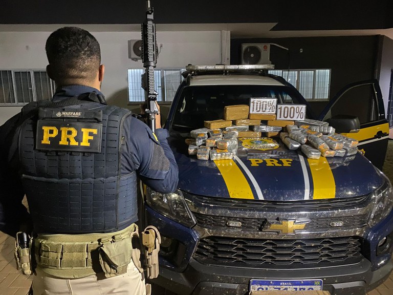 PRF apreende 36 Kg de cocaína e haxixe em Brasilândia (MS).jpg