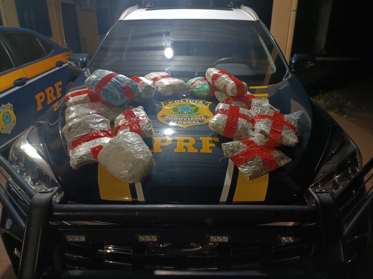 PRF apreende 7 Kg de maconha em Nova Alvorada do Sul (MS).jpg