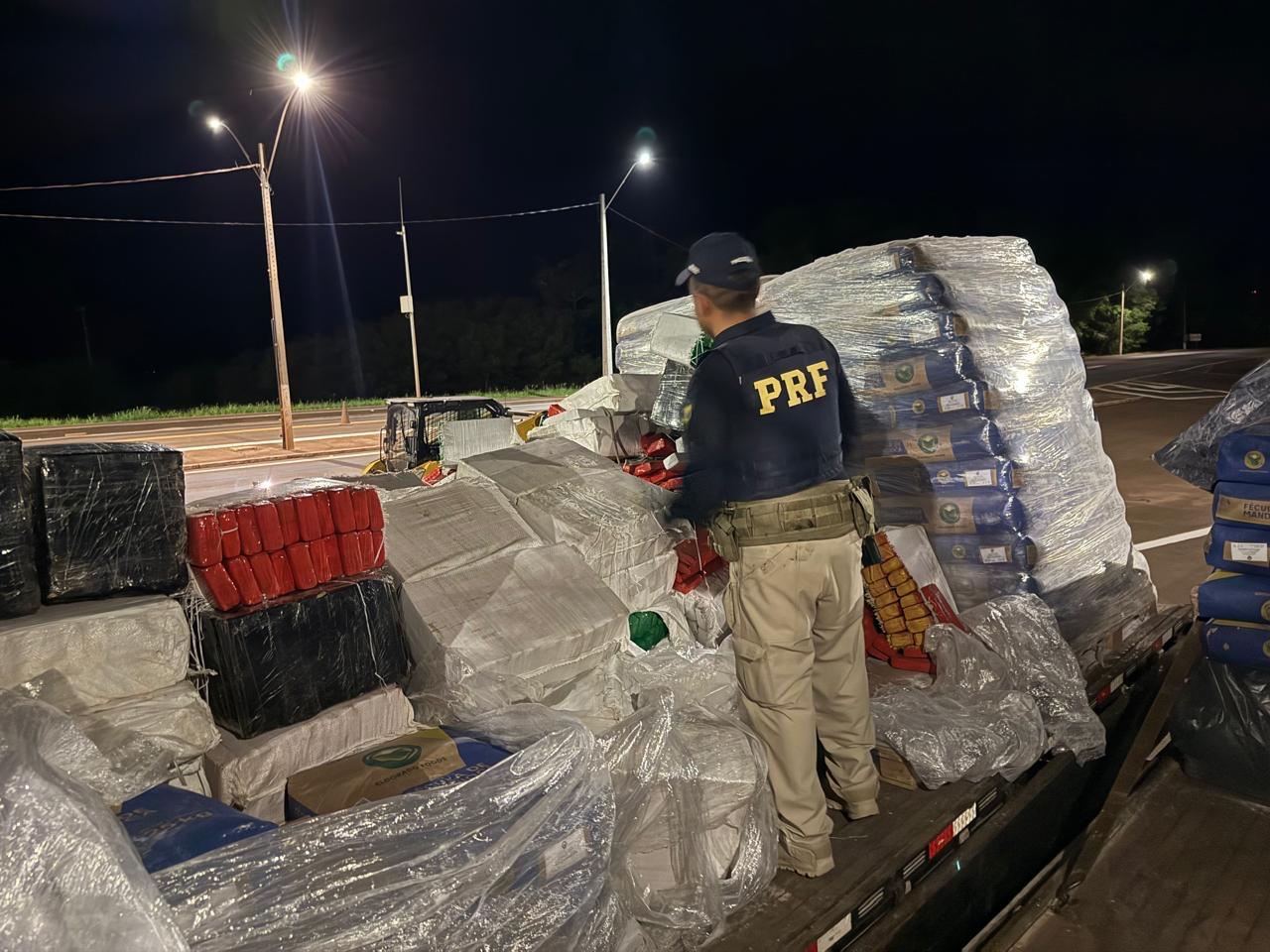PRF apreende 2,7 toneladas de maconha em Rio Brilhante (MS).jpg