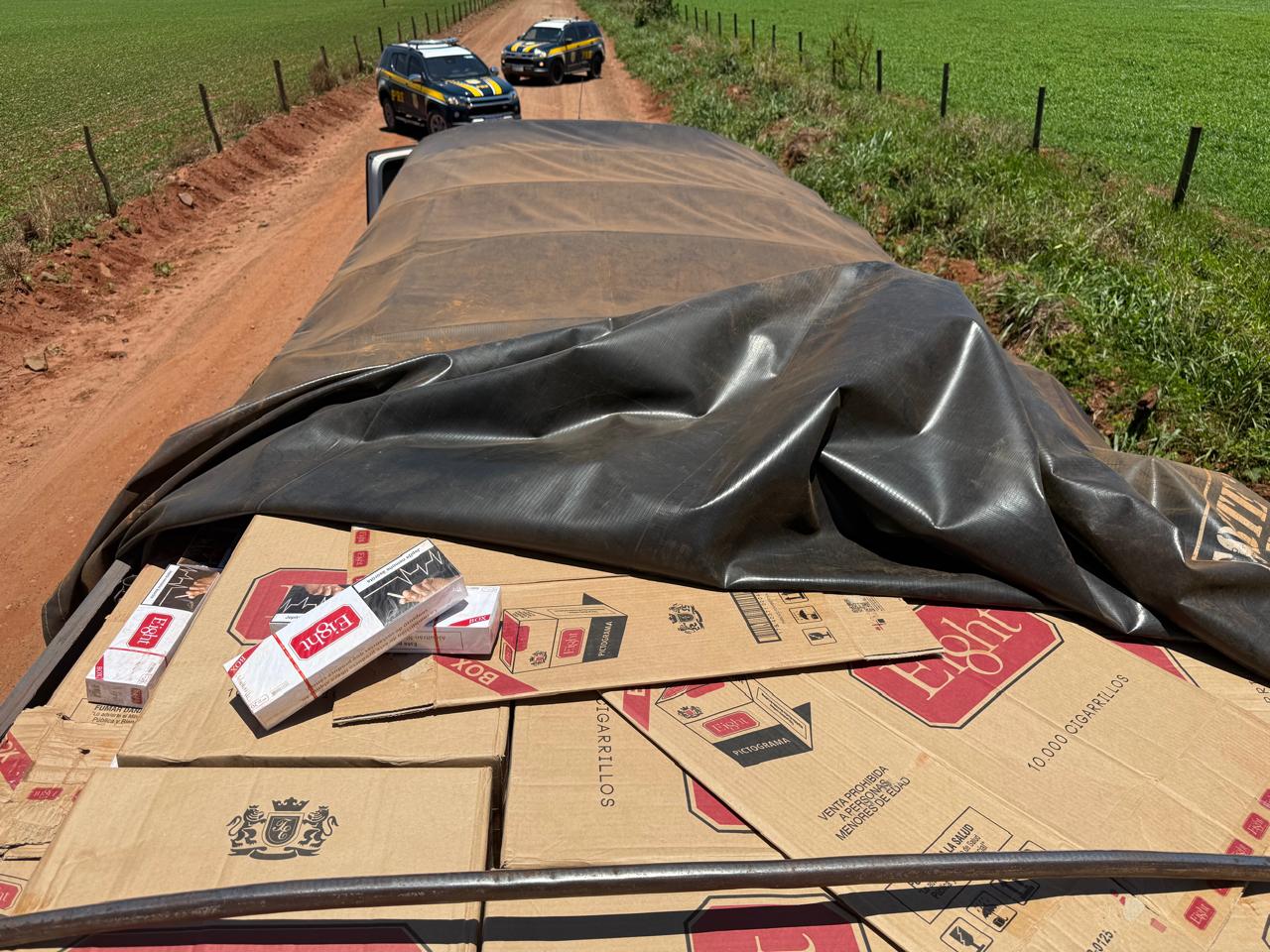 Apreensão de 300 mil maços de cigarros pela PRF