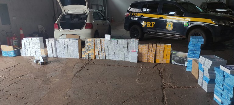 PRF apreende carga de celulares em Maracaju (MS).jpg