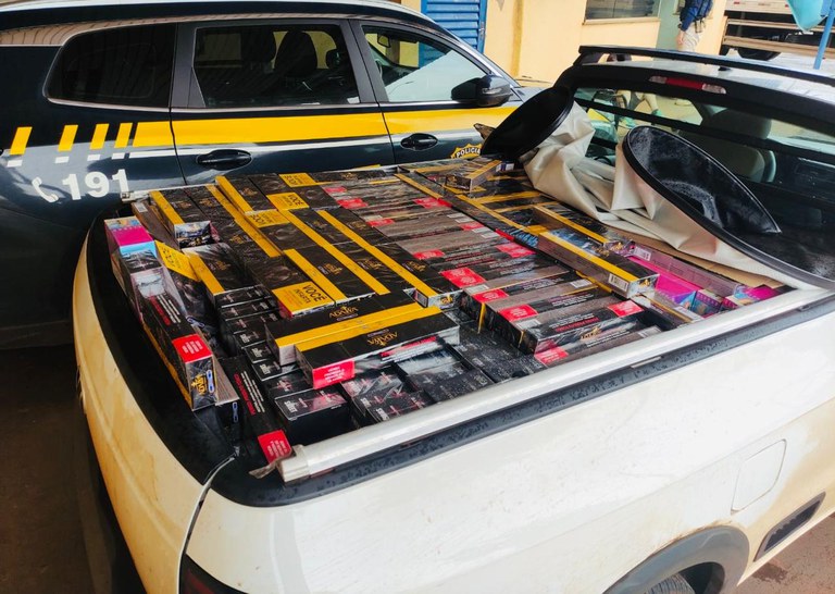 PRF apreende carga de cigarros eletrônicos na BR-267.jpg