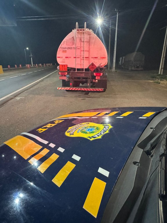 PRF apreende 1,5 tonelada de maconha em Paranaíba (MS).jpg