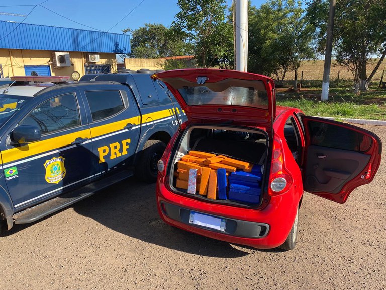PRF apreende 589 Kg de maconha em Nova Alvorada do Sul (MS).jpg