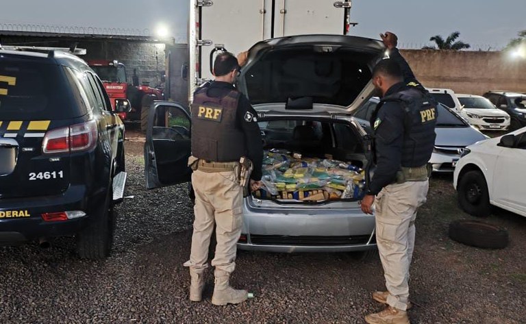 PRF apreende 590 Kg de maconha em Campo Grande (MS).jpg