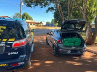 PRF apreende 355 Kg de maconha em Maracaju (MS)