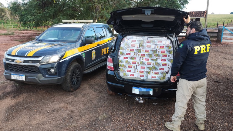 PRF apreende quase 900 quilos de maconha e cigarros no Mato Grosso do Sul