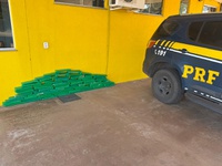 PRF apreende 114 Kg de maconha na BR-262