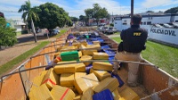PRF apreende 8,3 toneladas de maconha em Naviraí (MS)