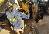 PRF apreende 8 Kg de maconha em Água Clara (MS)