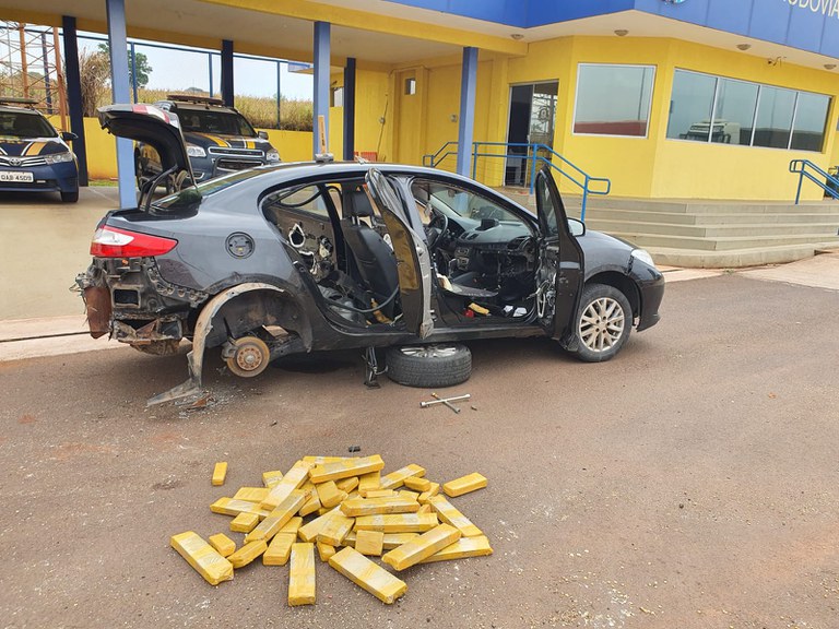 PRF apreende 112,7 Kg de maconha em Eldorado (MS)