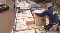 PRF apreende 150 mil maços de cigarros em Rio Brilhante (MS)