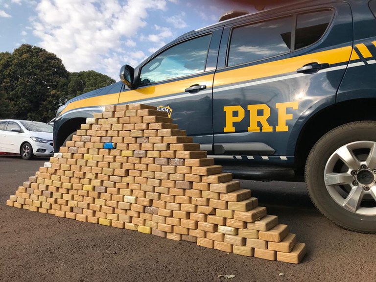 PRF apreende 251 Kg de pasta base de cocaína em Campo Grande (MS)