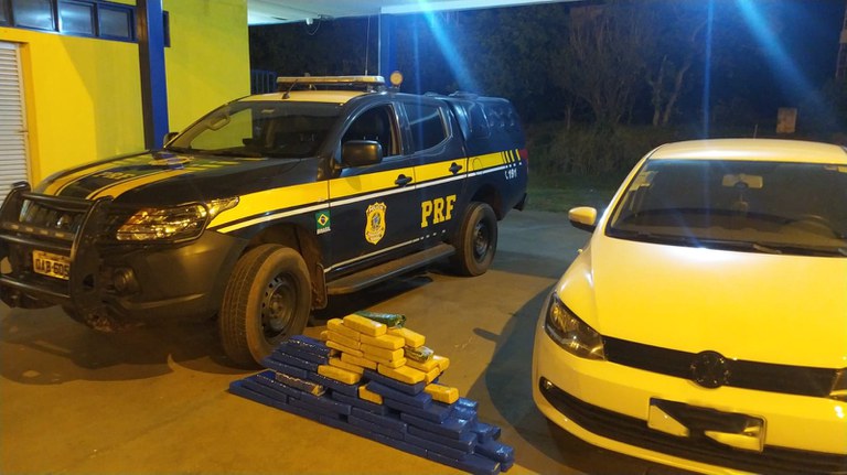 PRF apreende 96,8 Kg de maconha em Jaraguari (MS)