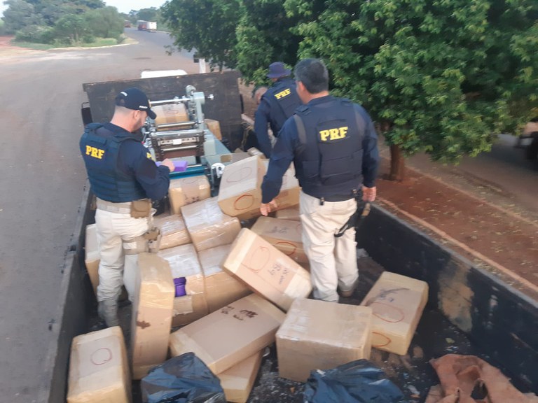 PRF apreende 1,8 tonelada de maconha e munições em Nova Alvorada do Sul (MS)