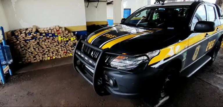 PRF e PM apreendem 453 Kg de maconha em Batayporã (MS).2