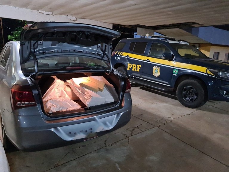 PRF apreende 139,8 Kg de maconha em Nova Aldradina (MS)