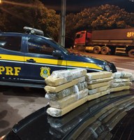 PRF apreende 14 Kg de maconha em Miranda (MS)