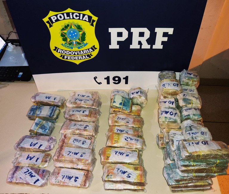 Imagem do dinheiro embalado