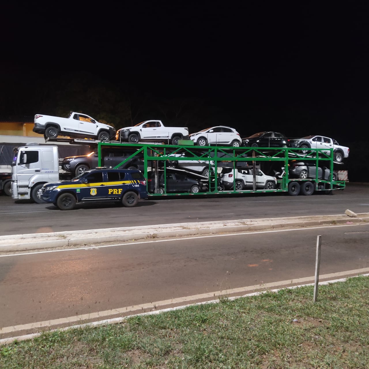 PRF recupera em Três Lagoas (MS) dois veículos roubados no RJ2