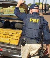 PRF apreende 168,4 Kg de maconha e 3,3 Kg de skunk em Caarapó (MS)