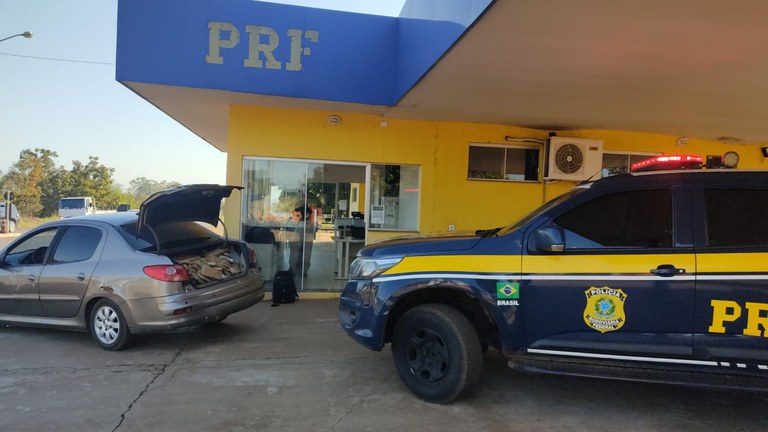 PRF apreende 272 Kg de maconha e 2 Kg de haxixe em Água Clara (MS)