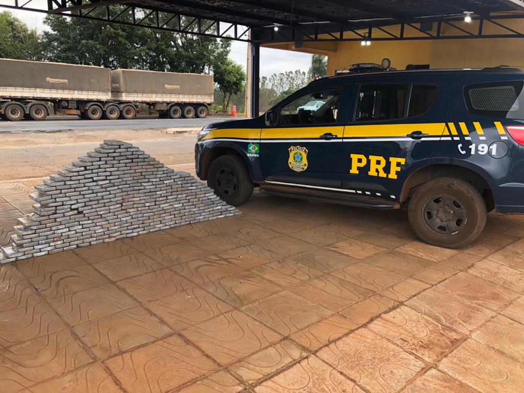 PRF apreende 348,4 Kg de cocaína em Paranaíba (MS)