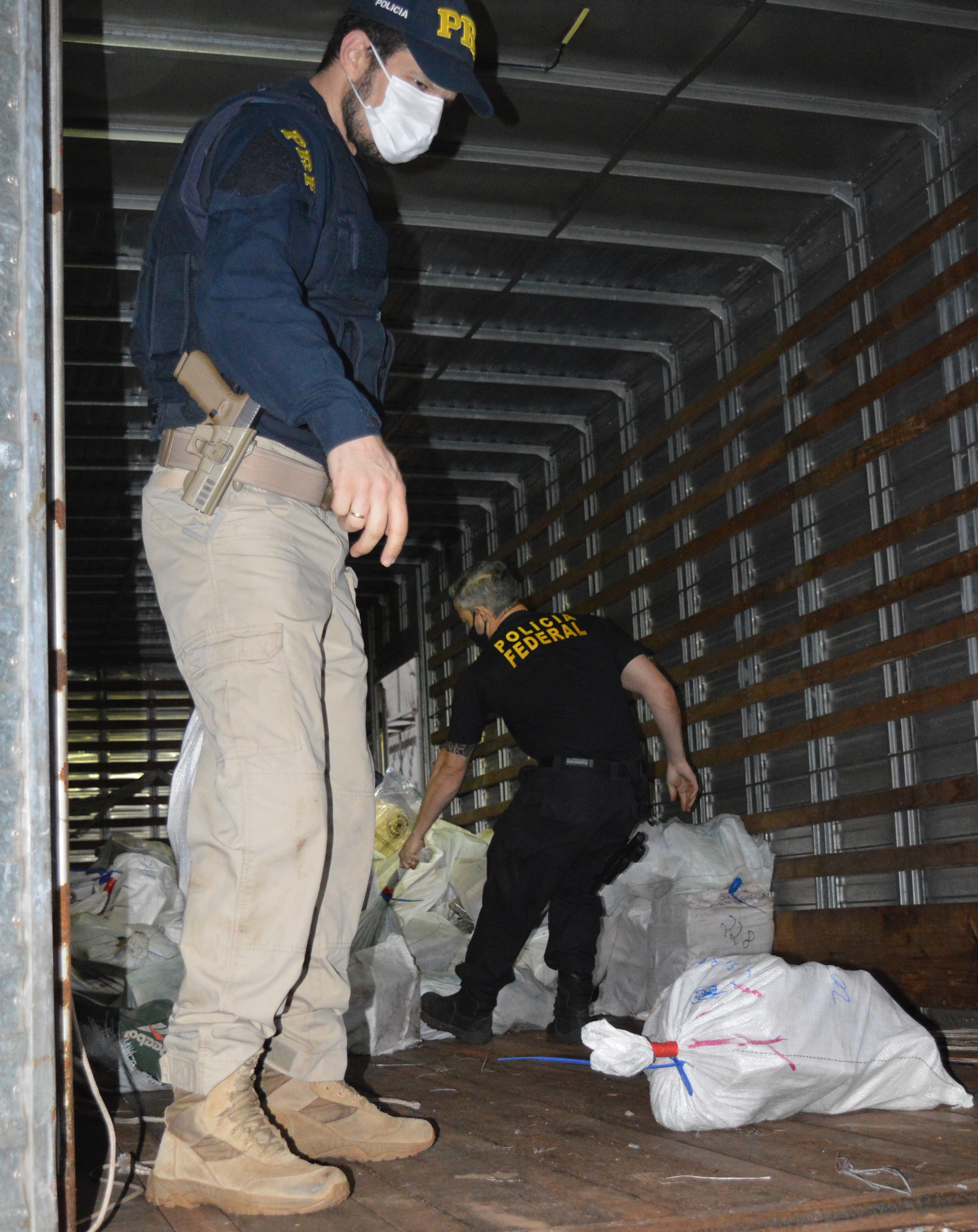 PRF e PF incineram mais de 22 toneladas de drogas no Mato Grosso do Sul5