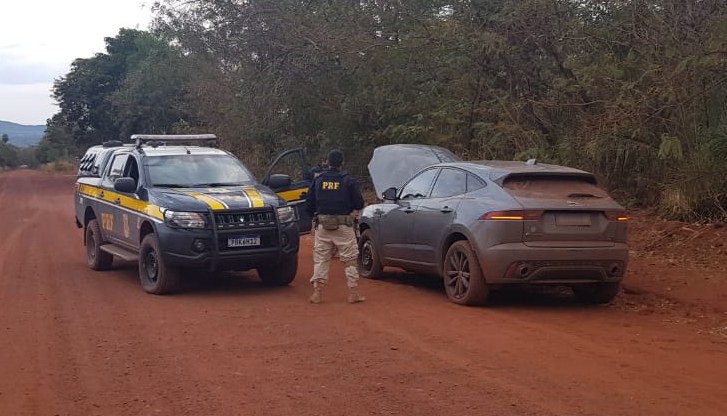 PRF recupera em Corumbá (MS)  veículo de luxo roubado no RJ