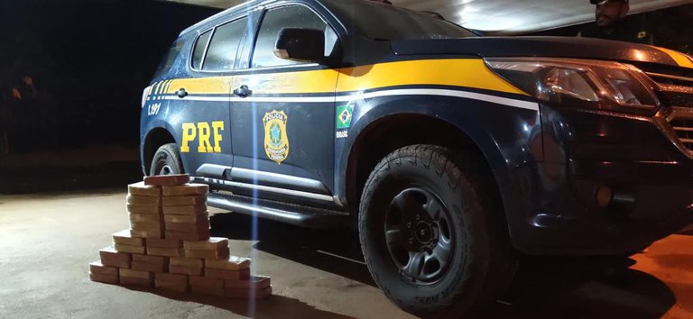 PRF apreende 38 Kg de pasta base de cocaína em Água Clara (MS)