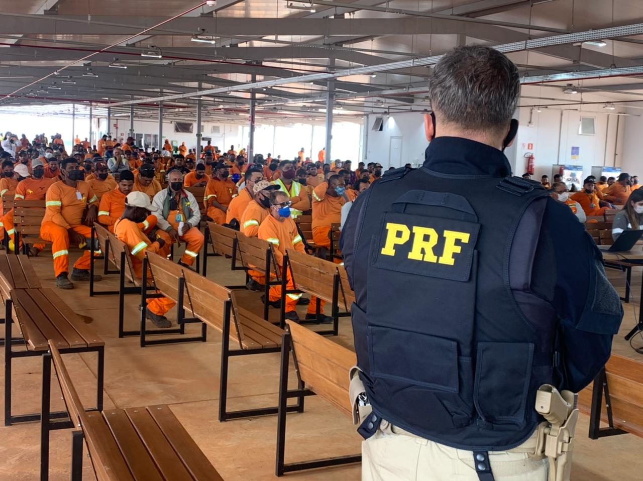 PRF realiza palestras em evento do Maio Amarelo em fábrica de celulose em Ribas do Rio Pardo (MS)2