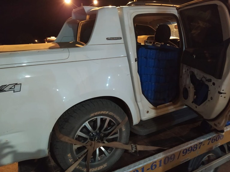 PRF apreende 1,6 tonelada de maconha em Coxim (MS)