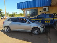 PRF recupera em Nova Alvorada do Sul (MS) veículo com registro de roubo e prende dois homens
