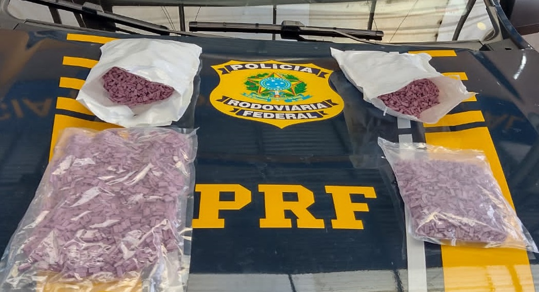 https://www.gov.br/prf/pt-br/noticias/estaduais/mato-grosso-do-sul/marco-1/prf-apreende-10-mil-comprimidos-de-anfetamina-com-boliviana-em-miranda-ms