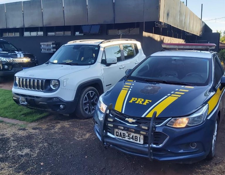 PRF recupera veículo em Jaraguari (MS)