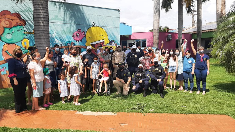 Policiais encerram Campanha Contra o Câncer Infantil em Campo Grande (MS)