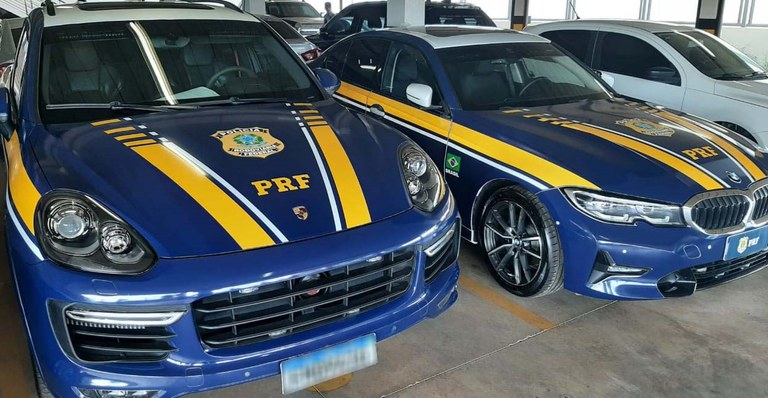 PRFMS apresenta viaturas de luxo apreendidas do crime organizado2