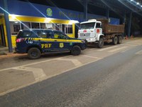Em Cáceres-MT, equipe PRF recupera veículo adulterado