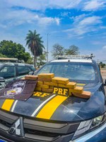 POLÍCIA RODOVIÁRIA FEDERAL E FORÇA TÁTICA APREENDEM PASTA BASE DE COCAÍNA EM CUIABÁ (MT)