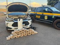 PRF apreende 44,5 kg de skunk em compartimento oculto na BR-364 em Rondonópolis