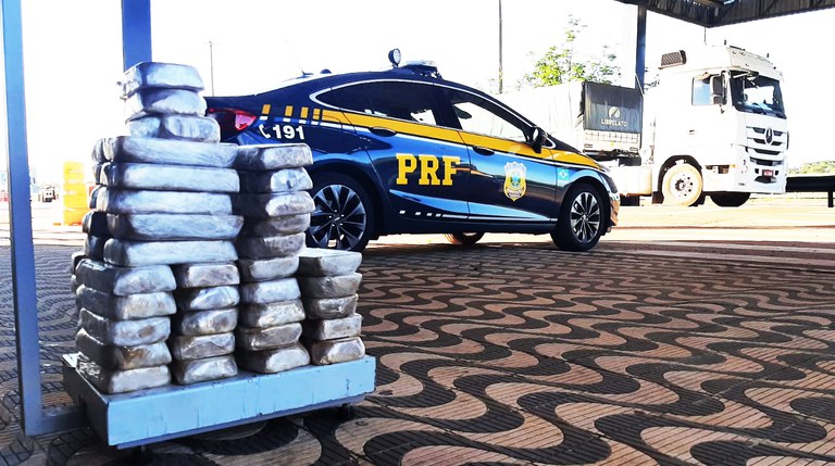 PRF apreende 49 kg de pasta base de cocaína em Rondonópolis-MT