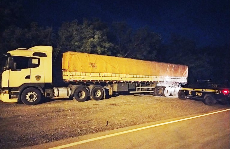 PRF em Sorriso-MT localiza semirreboque com adulteração nos sinais identificadores