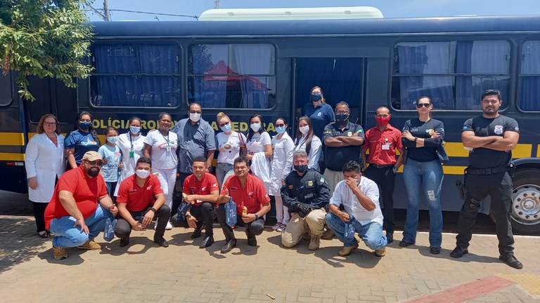 PRF promove ação de educação para o trânsito em Guarantã do Norte MT (17).jpg