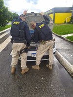 PRF recupera veículo com queixa de furto/roubo, que transitava com placas clonadas de veículo similar